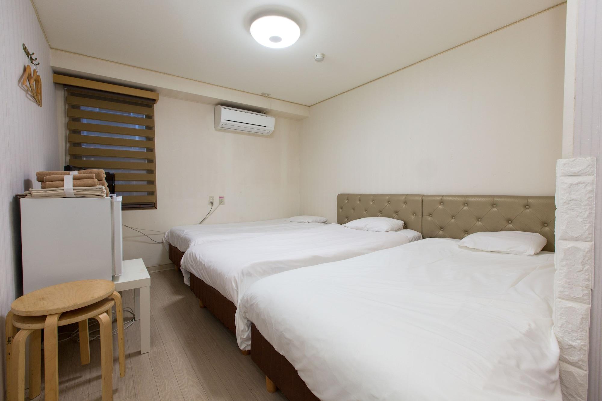 Hotel Empire in Shinjuku Tokyo Bagian luar foto