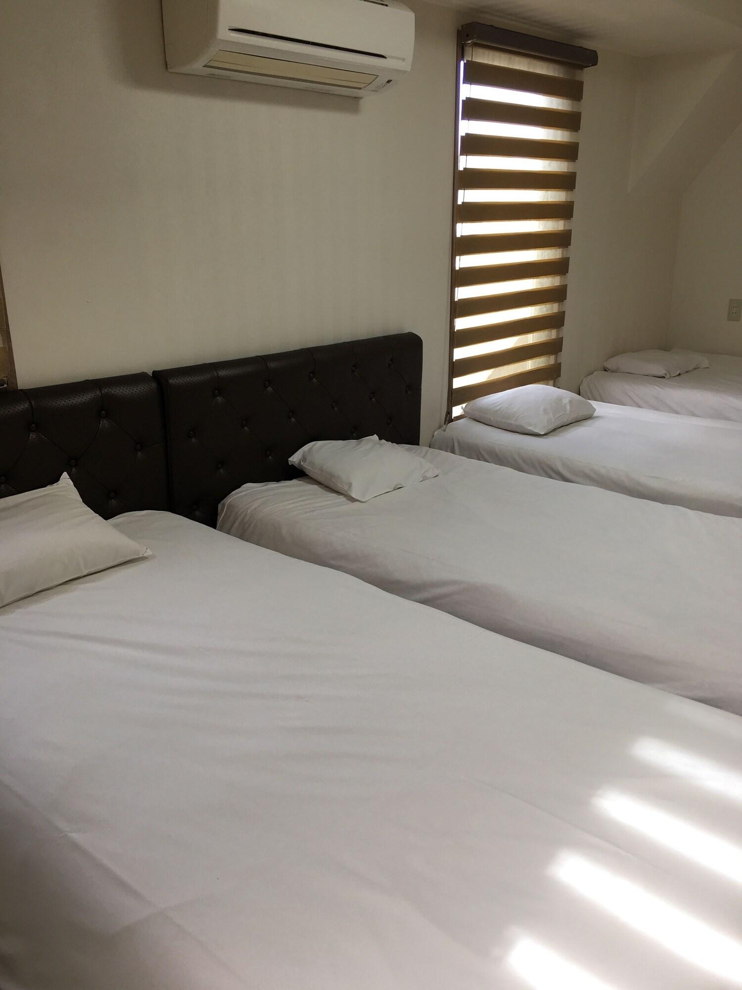 Hotel Empire in Shinjuku Tokyo Bagian luar foto