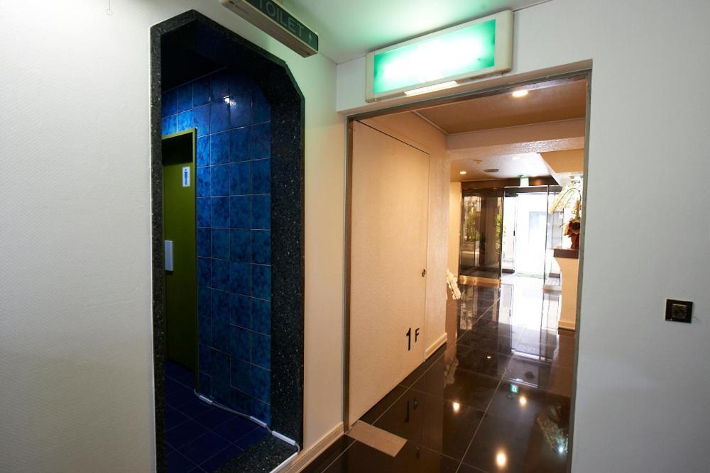 Hotel Empire in Shinjuku Tokyo Bagian luar foto